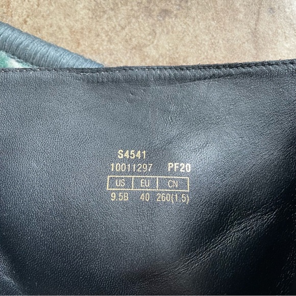 Fierce! Stuart Weitzman Melena Snakeskin-Embossed Leather Ankle Boots Size 9.5 - Picture 6 of 8